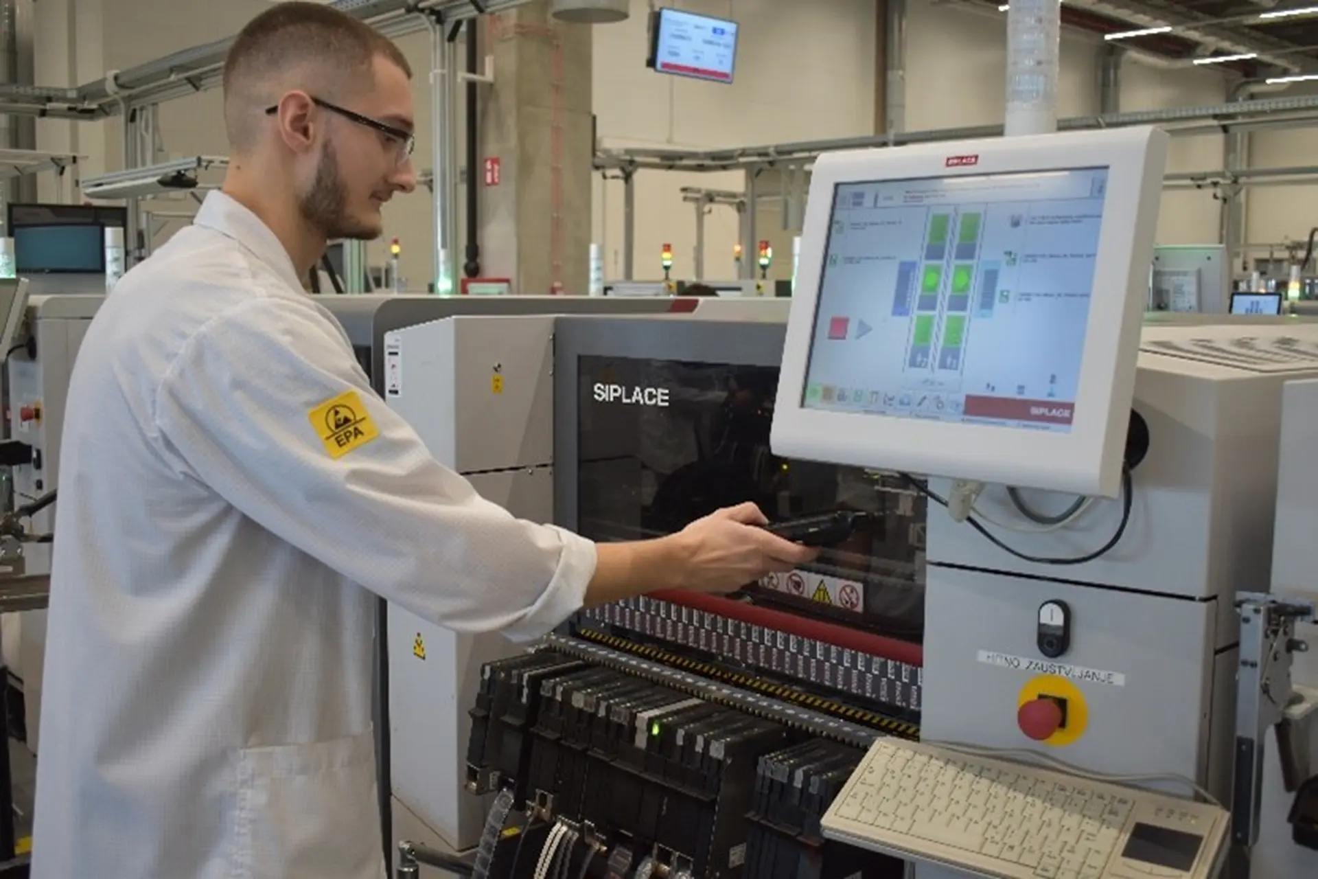 Želiš da vidiš primenu naprednih tehnologija u automobilskoj industriji u samoj fabrici? Prijavi se za Brose Open Door Day