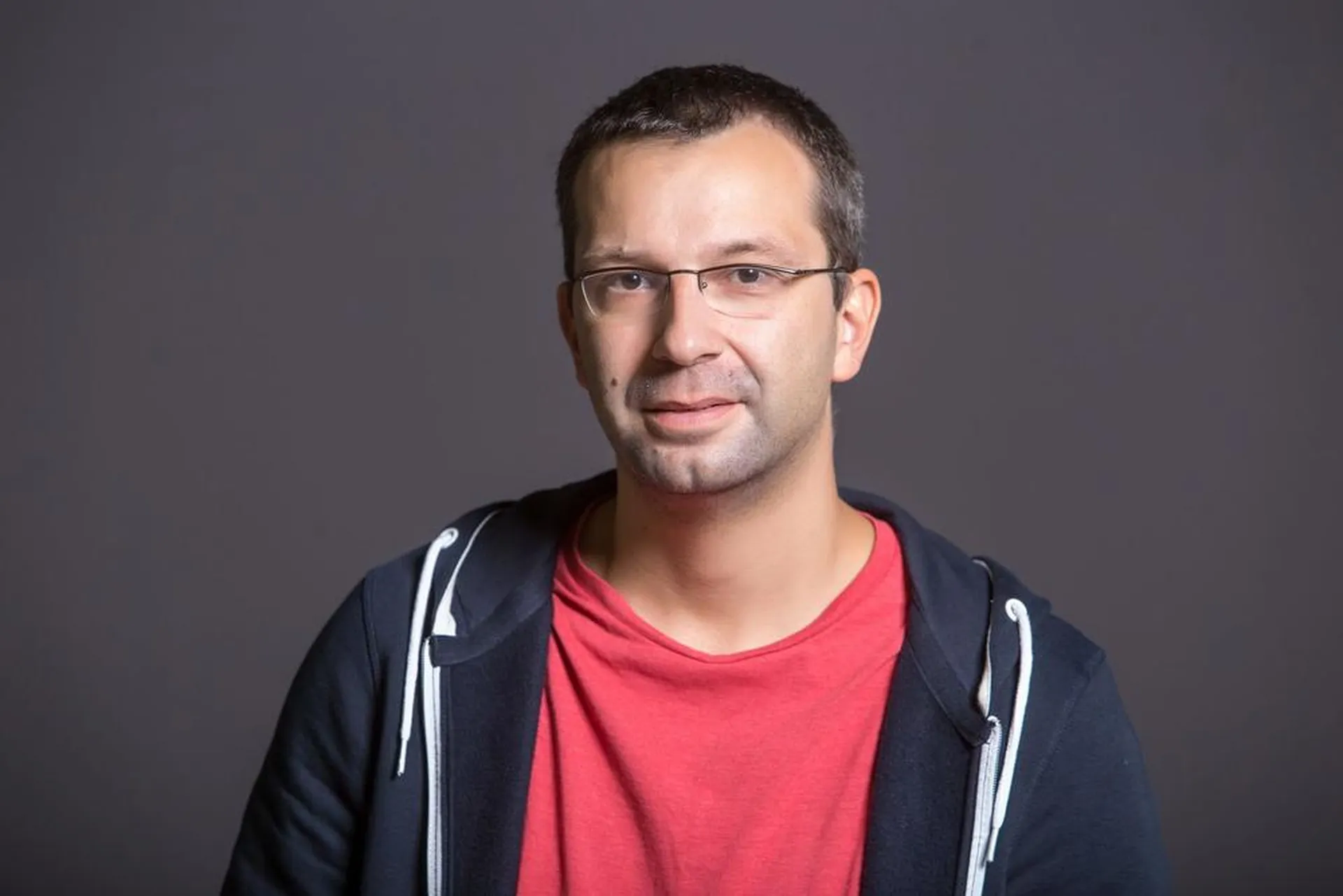 Programer među gumarima 