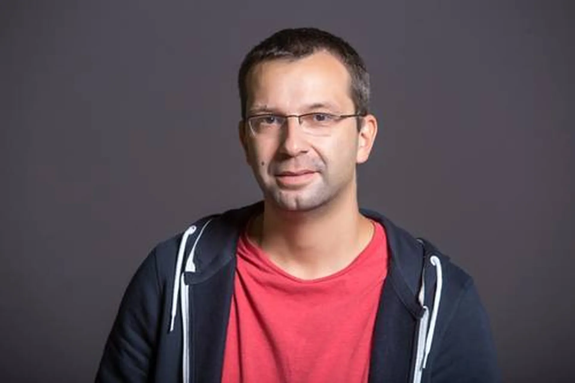 Programer među gumarima 