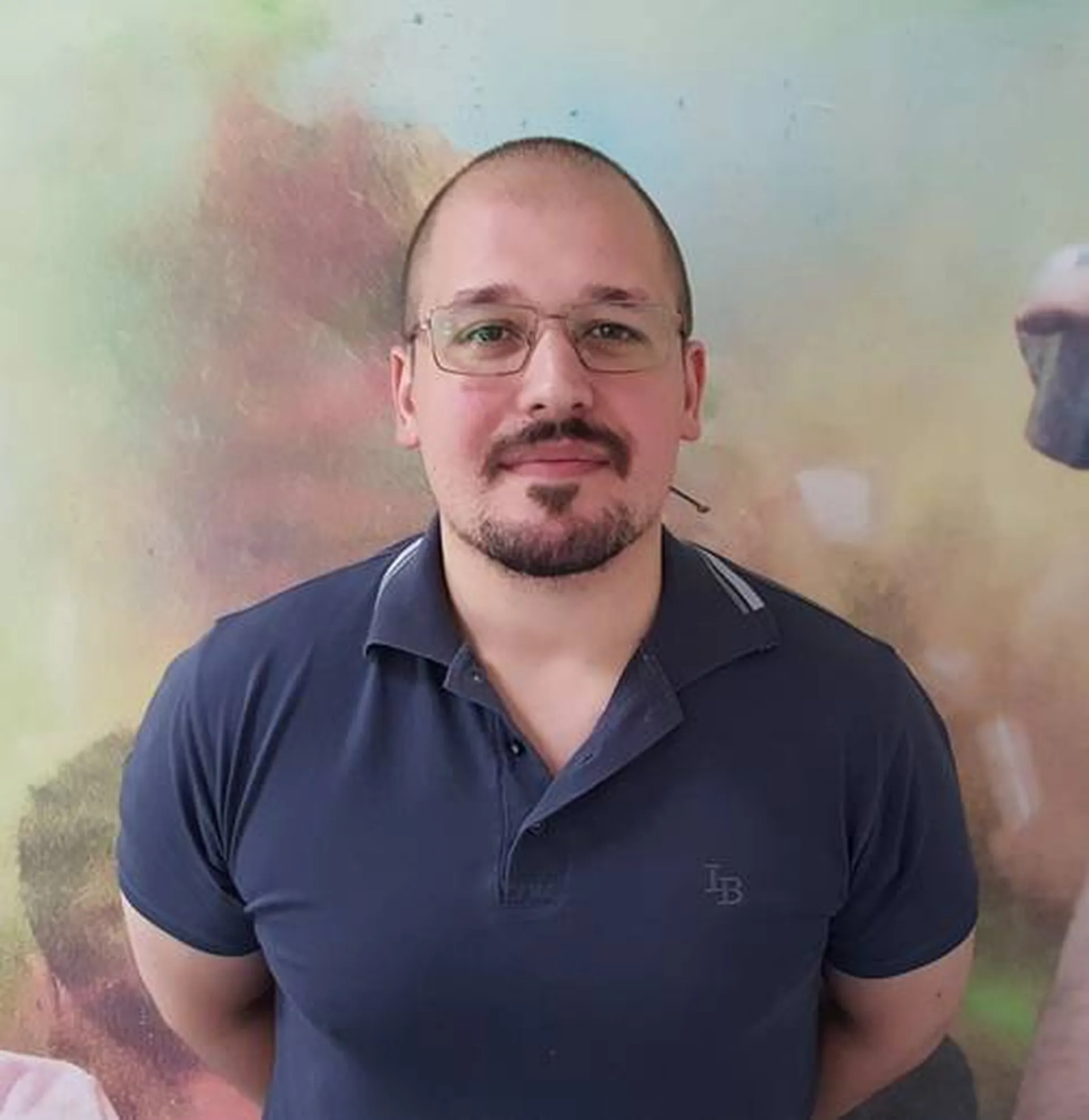 Samo razumevanjem, što ljudi, što programskih jezika, možemo napredovati.