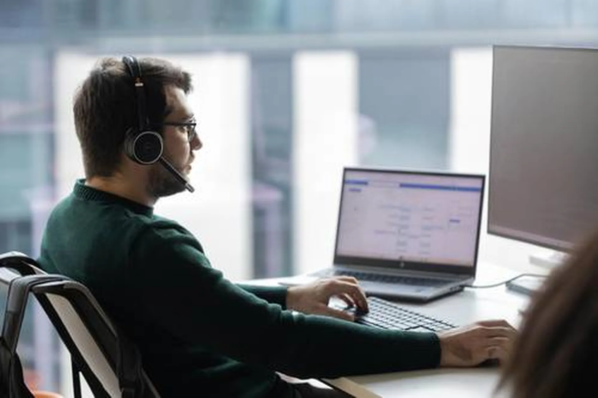 Individual contributors: what they are and how career growth works