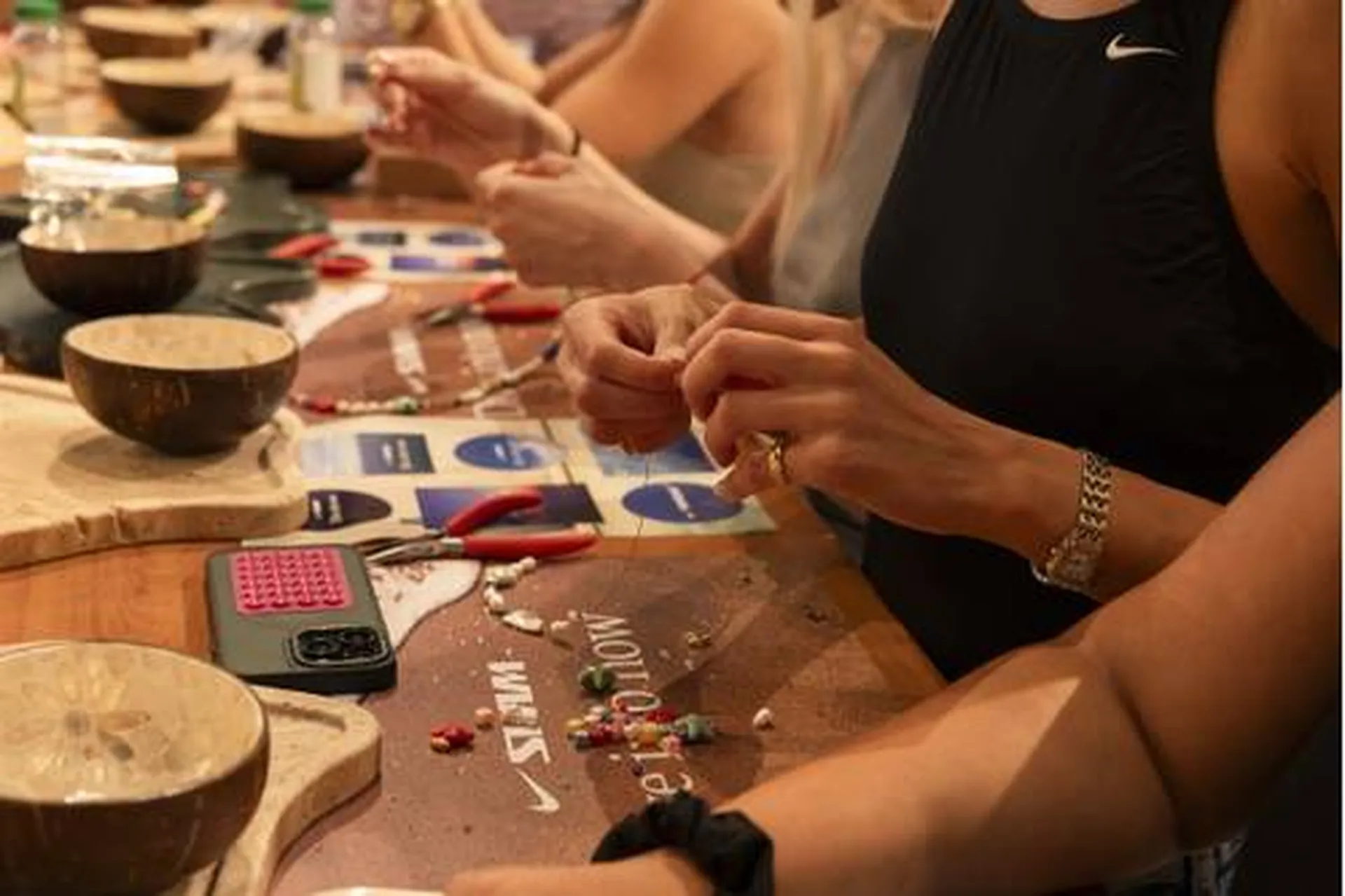 Radionica za izradu nakita povodom nove Nike Swim kolekcije