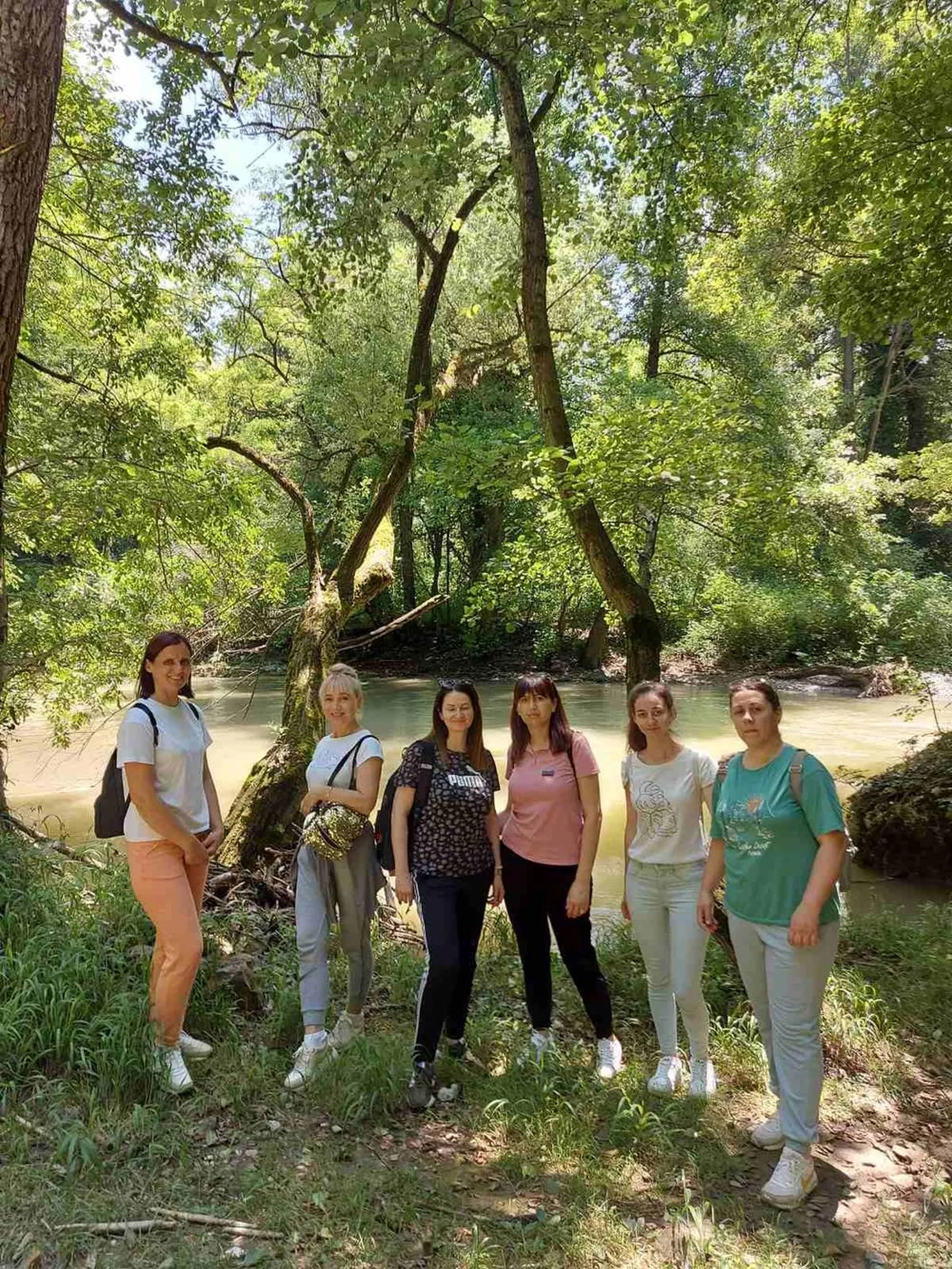 Pešačka tura kanjonom reke Gradac