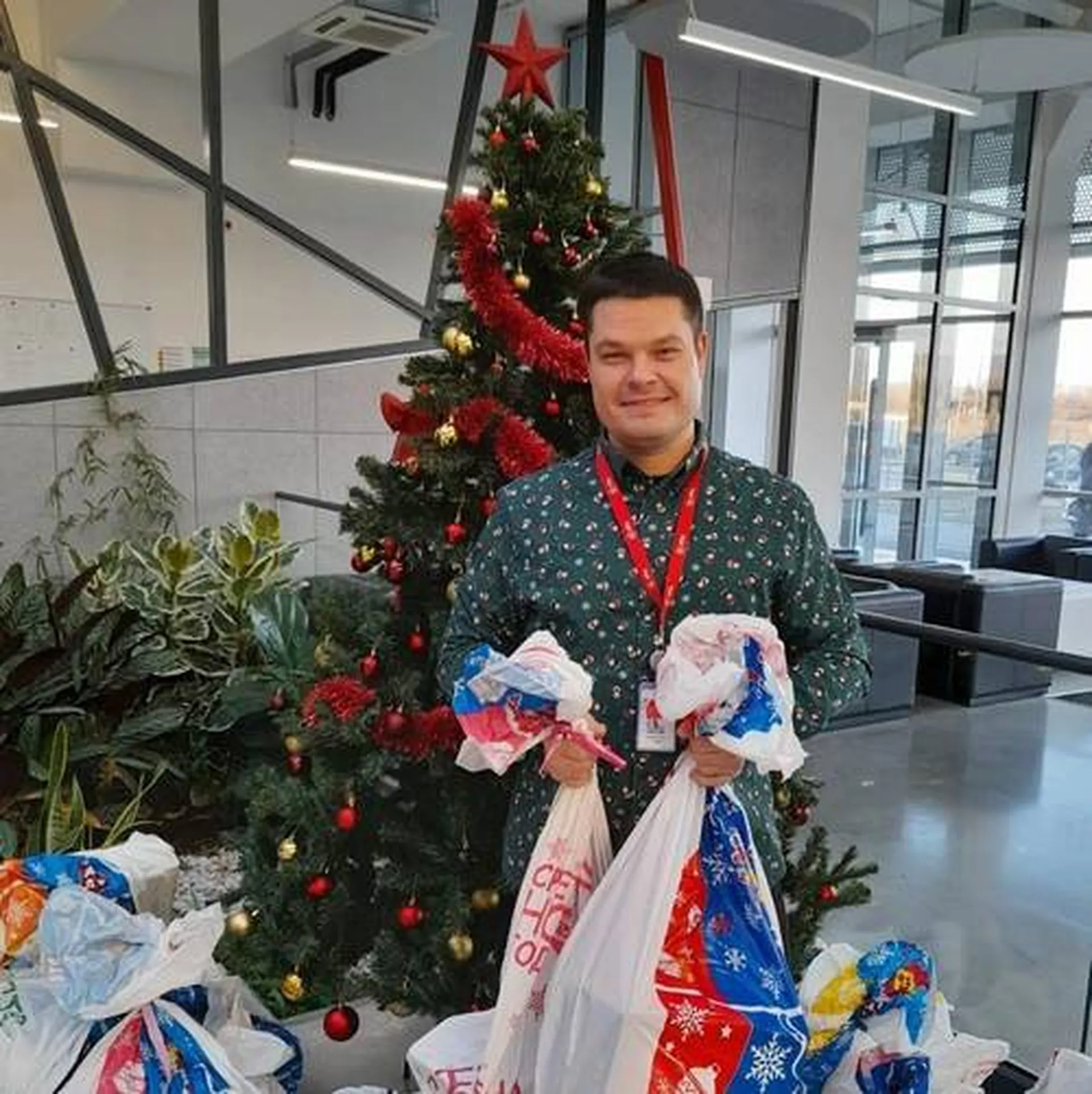 Novogodišnji pokloni i čestitke / Happy holidays!